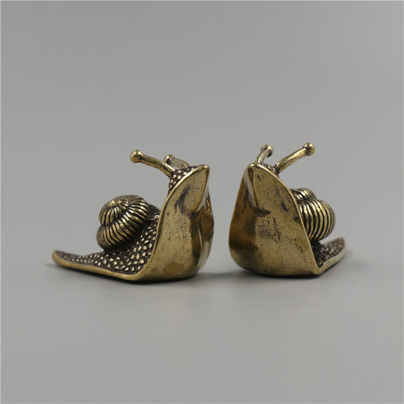 Load image into Gallery viewer, Brass Tea Pet Snail Decoration Pure Copper Paperweight Solid Core To Do Old Artifact
